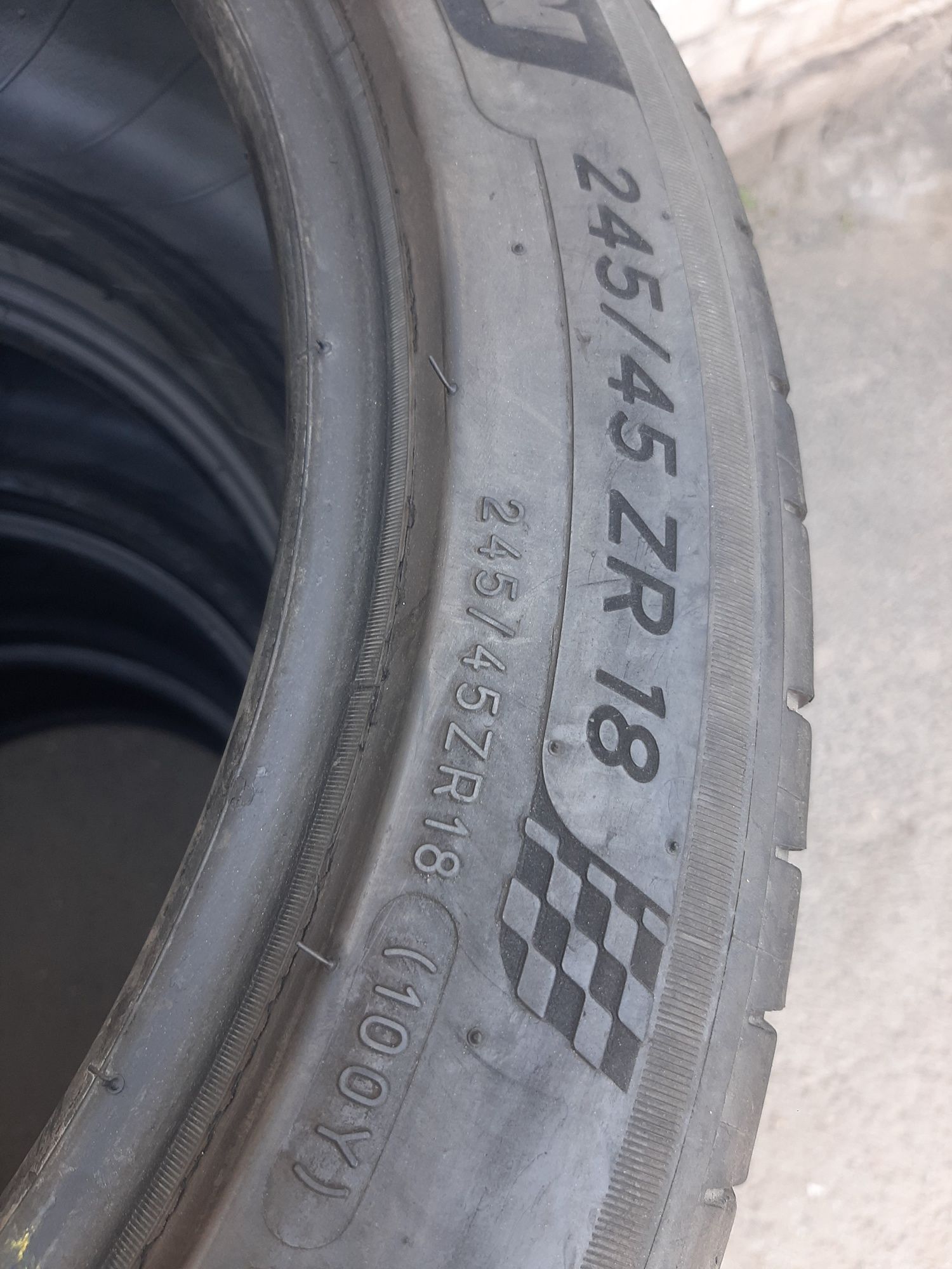 Шини б/у 245/45R18 Michelin літо.