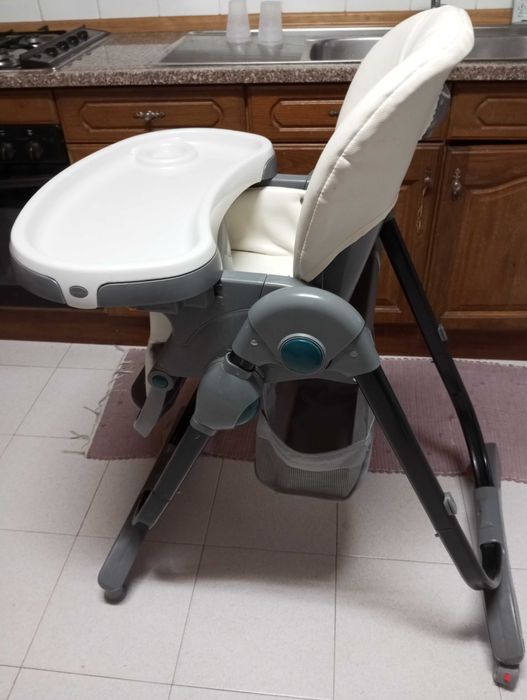 Cadeira de refeição