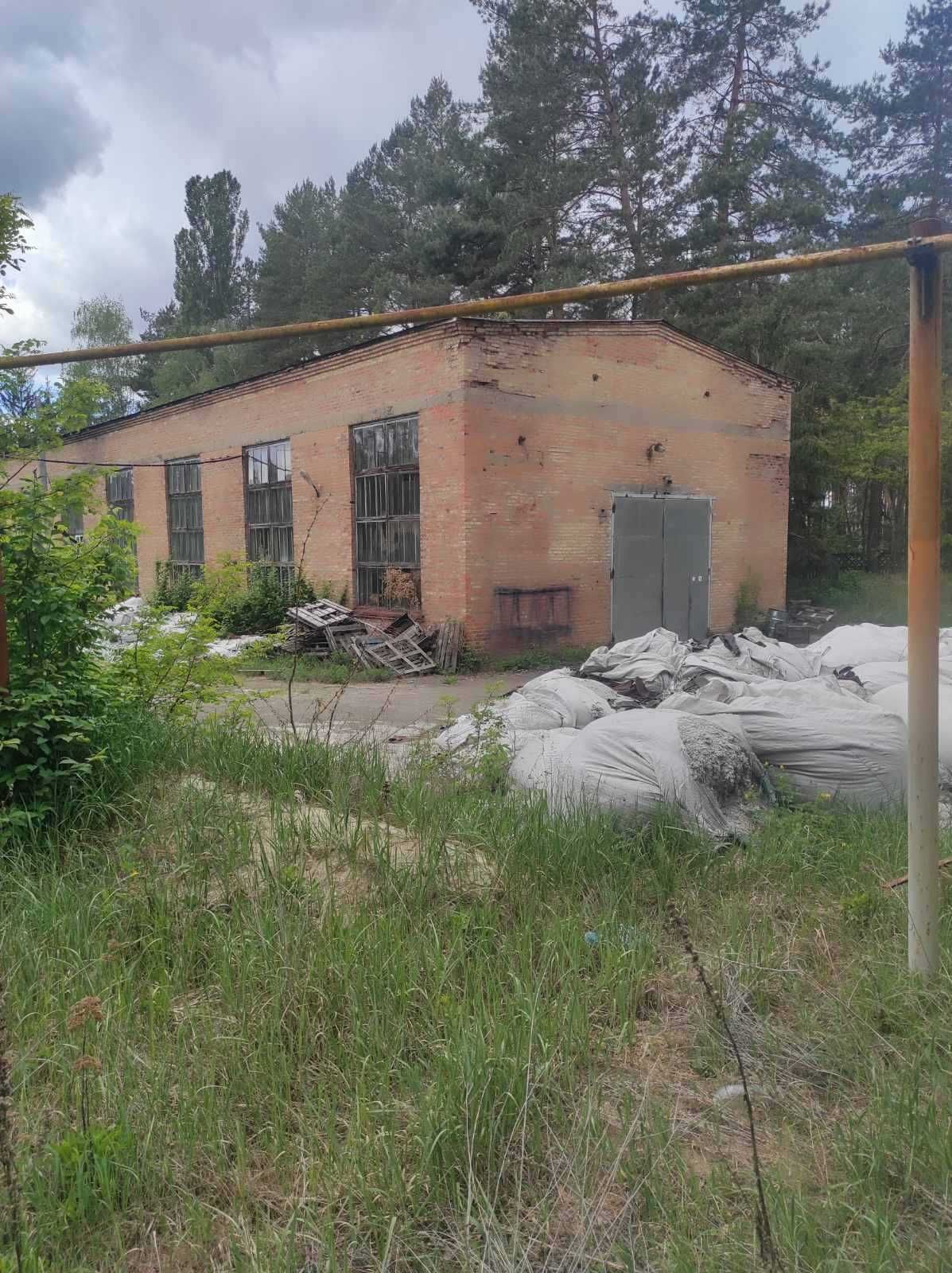 Продаж виробничо-складських приміщень с.Мліїв