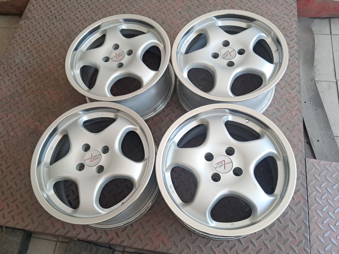 Alufelgi 16 4x100 Polerka Rant VW Toyota Renault
