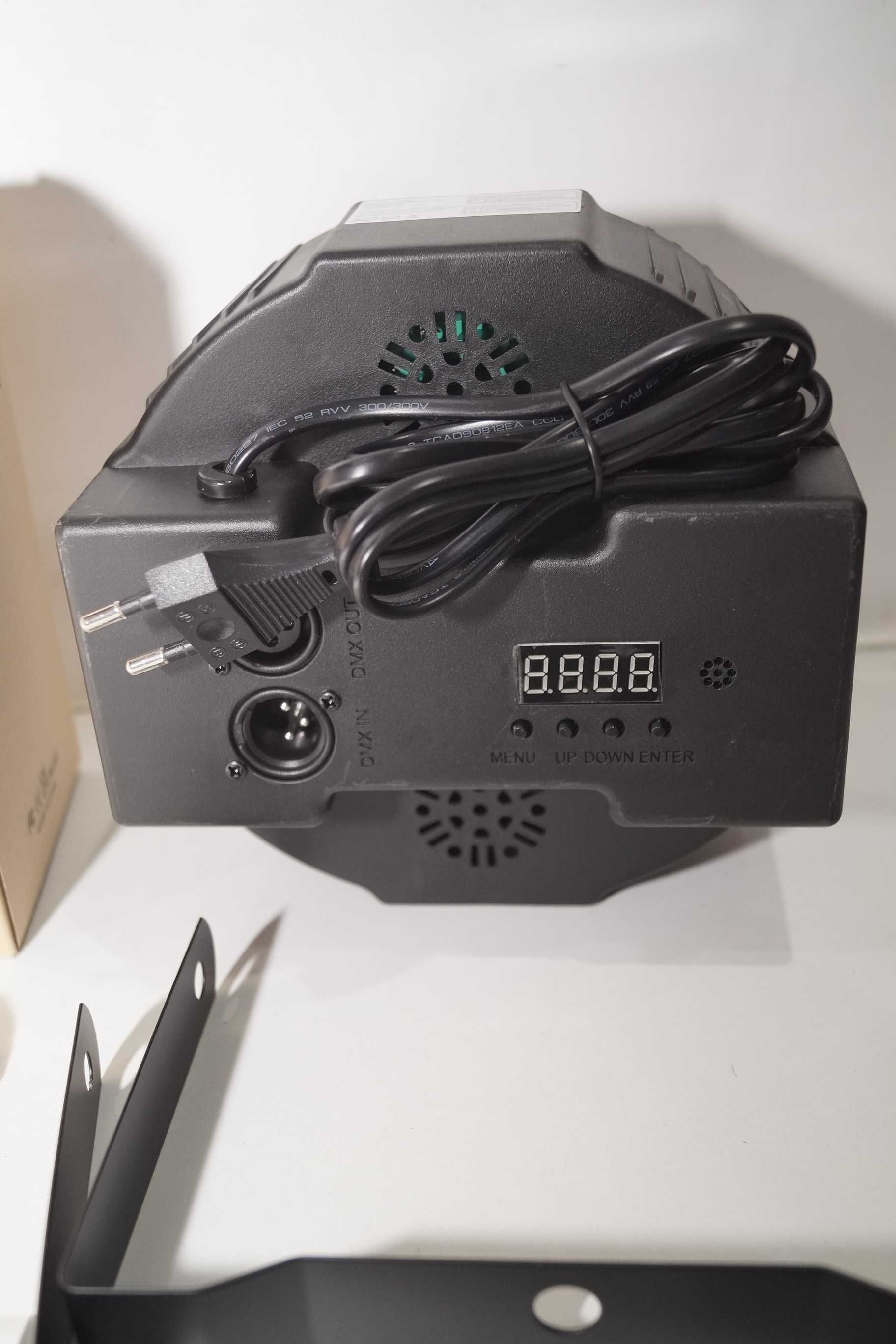 1409 Oświetlenie sceniczne LED 36 RGB reflektor ZQ01082 + pilot