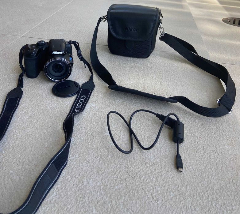 Câmara fotográfica Nikon Coolpix B500