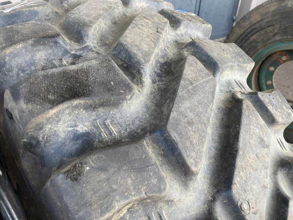 Opony przemysłowe do maszyn budowlanych 405/70R20 GOODYEAR POWERLOAD