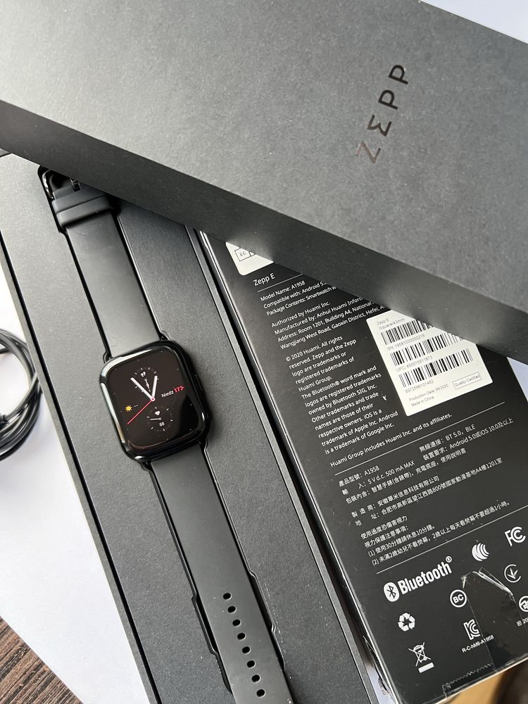 OKAZJA! Smartwatch Amazfit ZEPP E czarny 43mm, Sklep: 499PLN