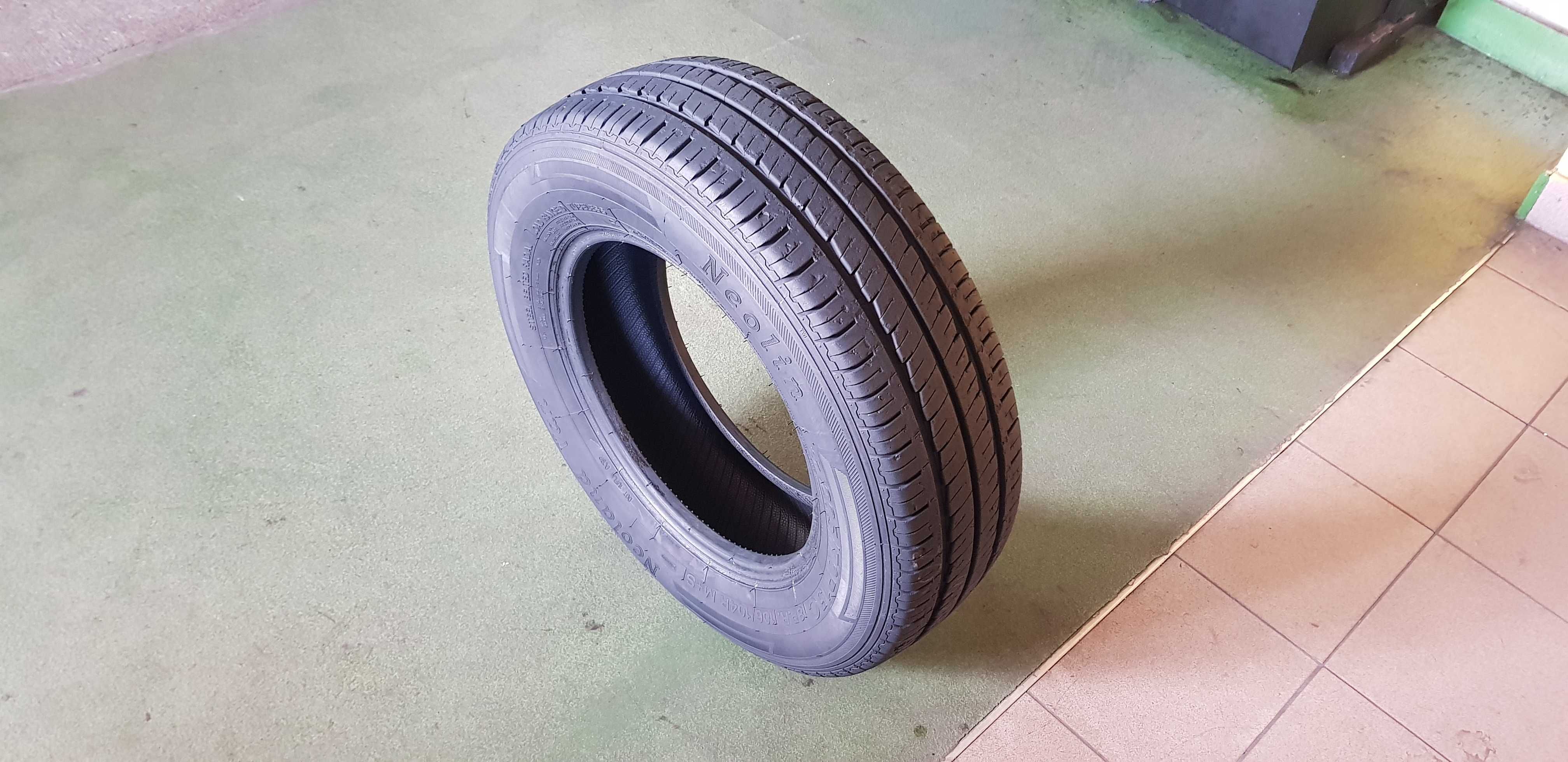 Opona pojedyncza 205 70 R15C 106 104R Neolin NEOLAND VAN bieżnik 7.6mm