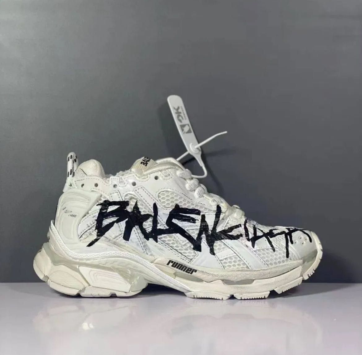 Кроссовки: Balenciaga Runner