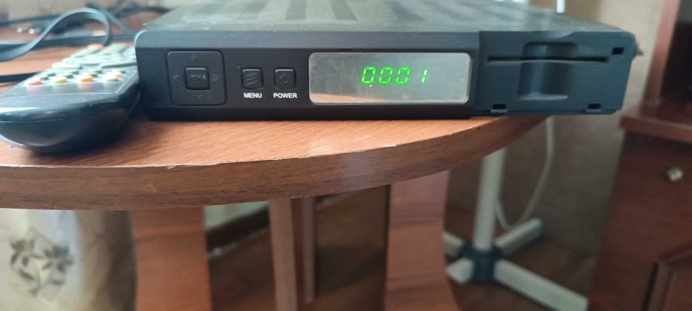 Спутниковий тюнер