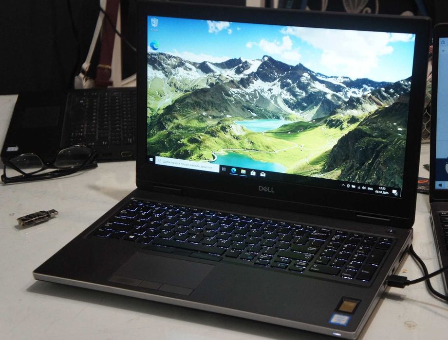 DELL Precision 7540 i5-9400H 8GB 256GB 15,6 nVIDIA Quadro T2000 4GB