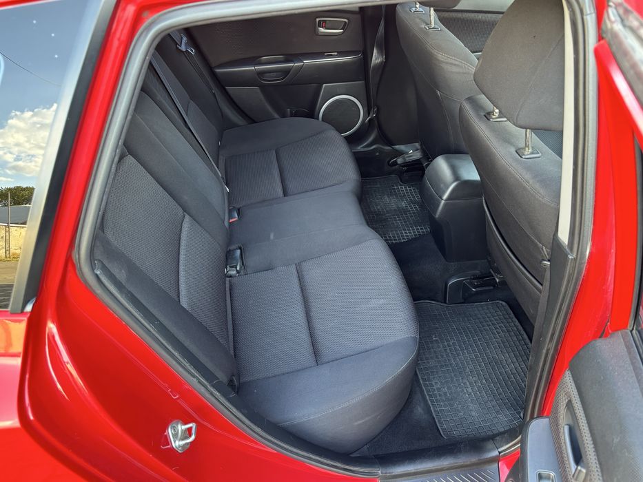 Mazda 3     1.6 газ/бензин