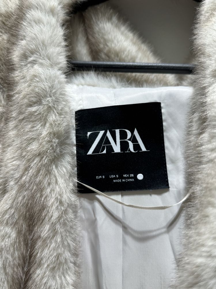 Шуба ZARA довга на поясі