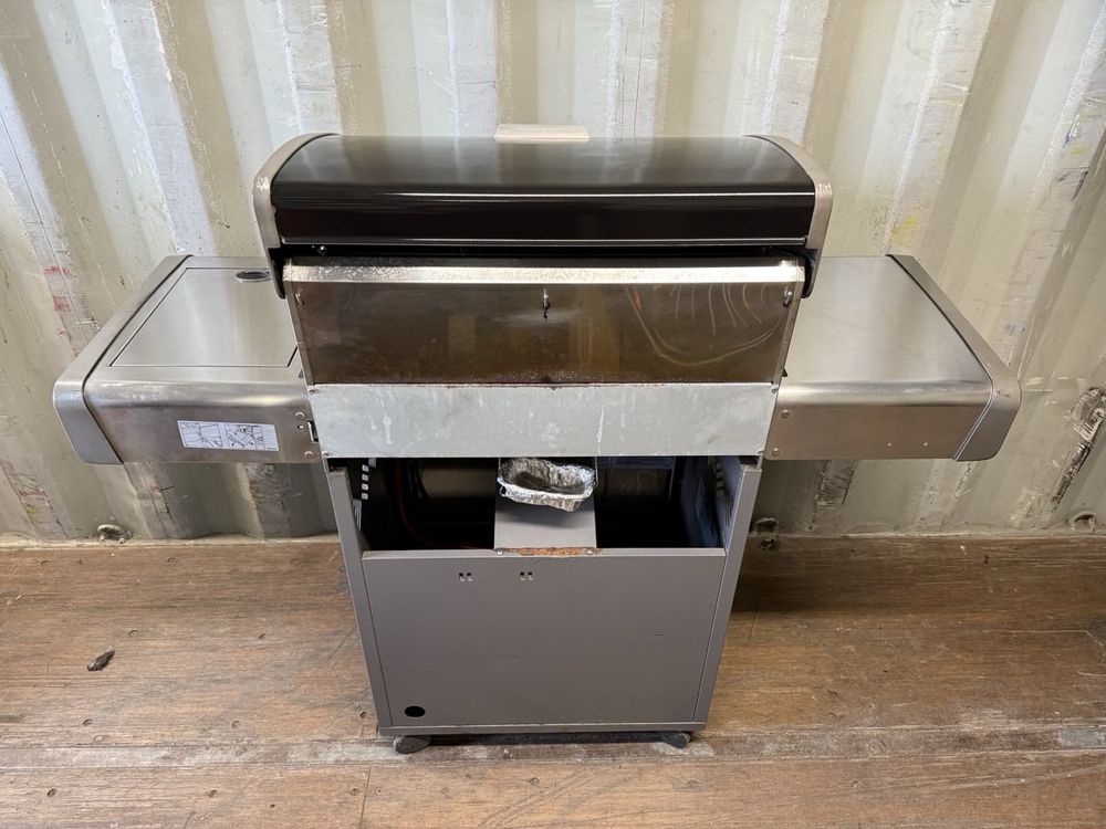 Grill gazowy Napoleon Triumph T410 z bocznym palnikiem
