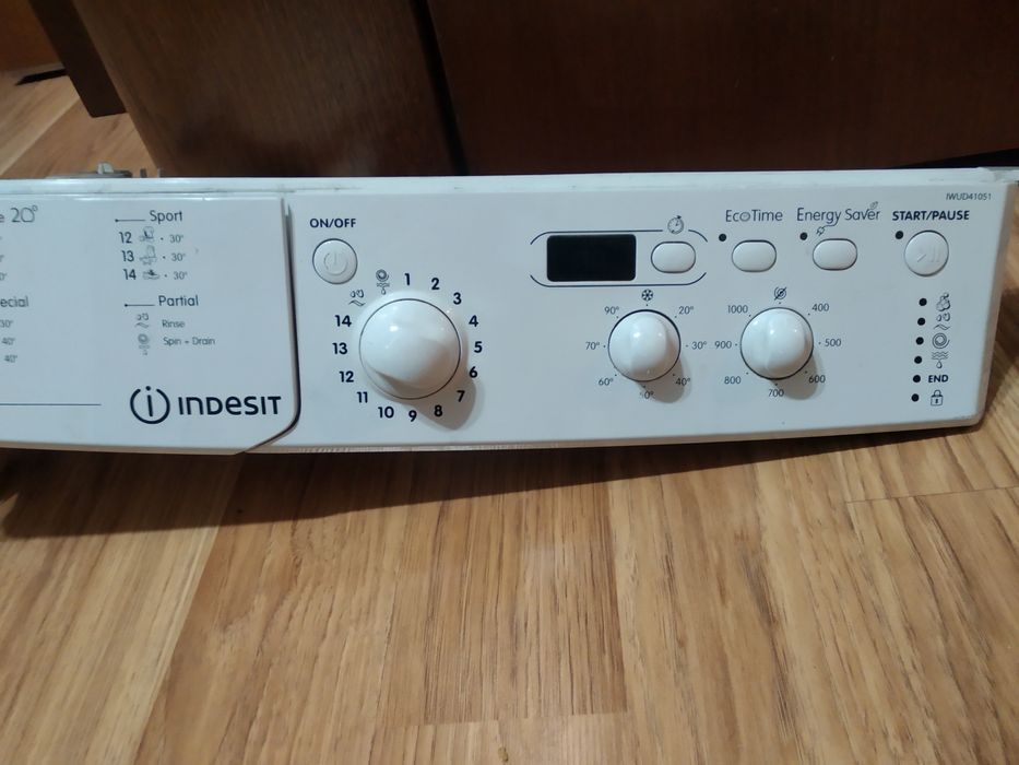 Панель на стиральную машину Indesit