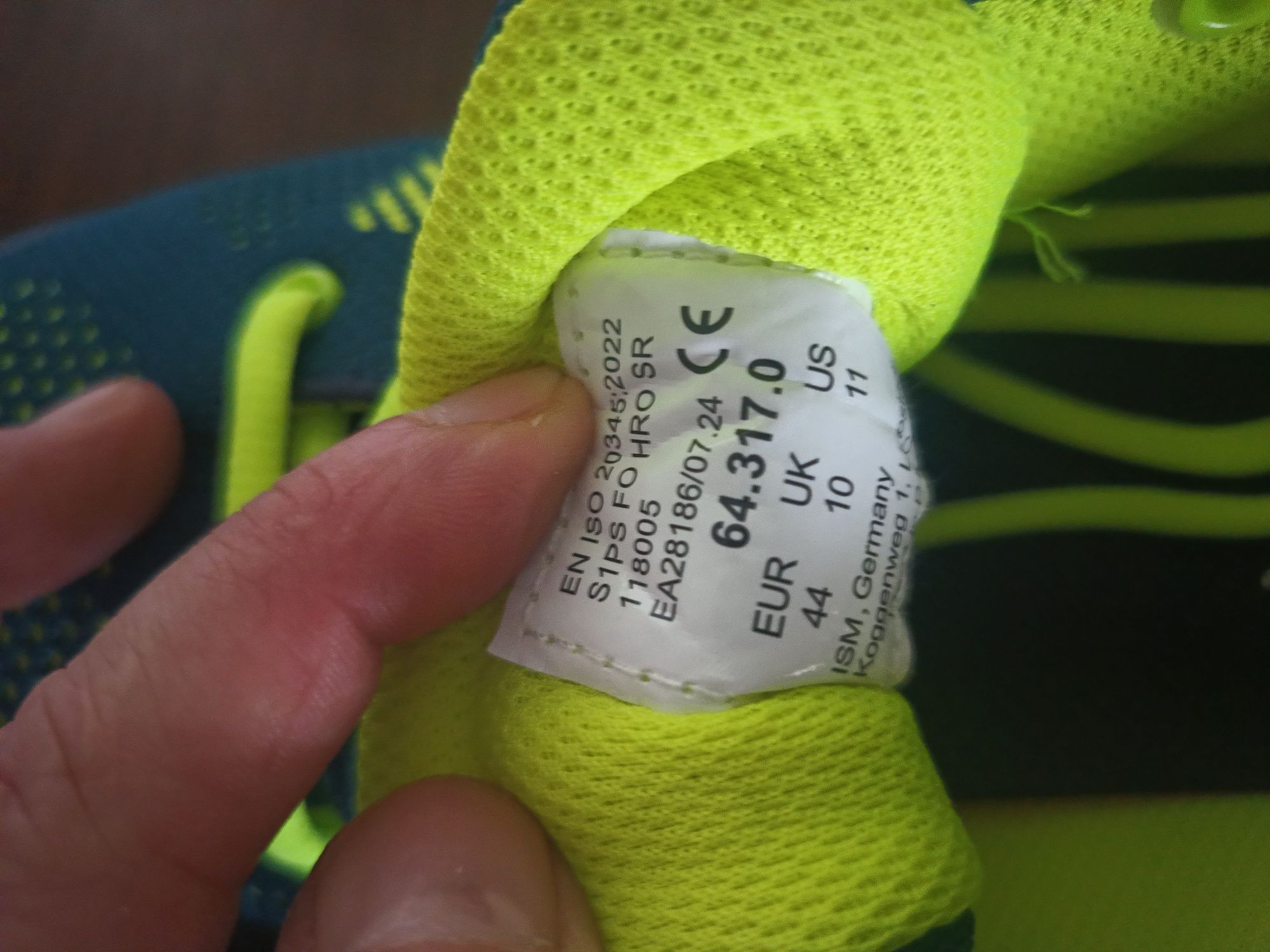 Sprzedam buty robocze firmy Puma z blachą