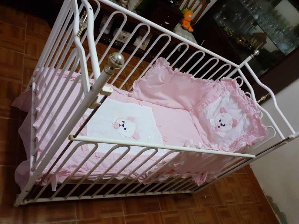 Cama de ferro para bebé