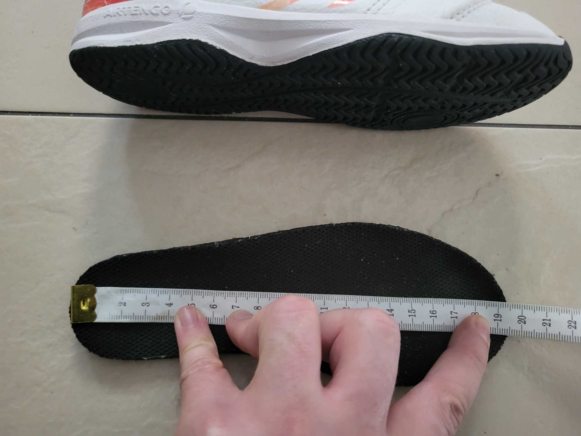 Buty sportowe dla dziewczynki na rzepy Decathlon 30 wkładka ok. 19 cm