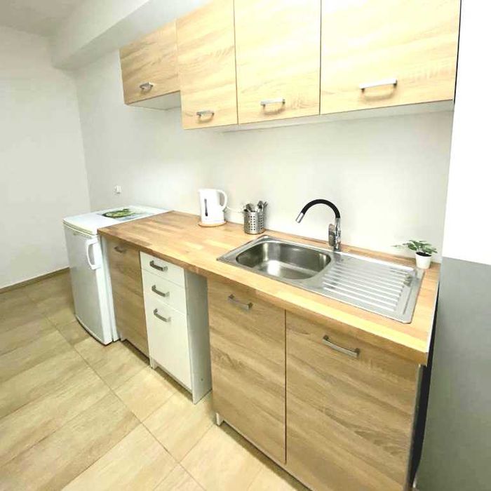 Pokój 5 os. z łazienką- nowy Hostel Warszawa Ursynów/metro Imielin