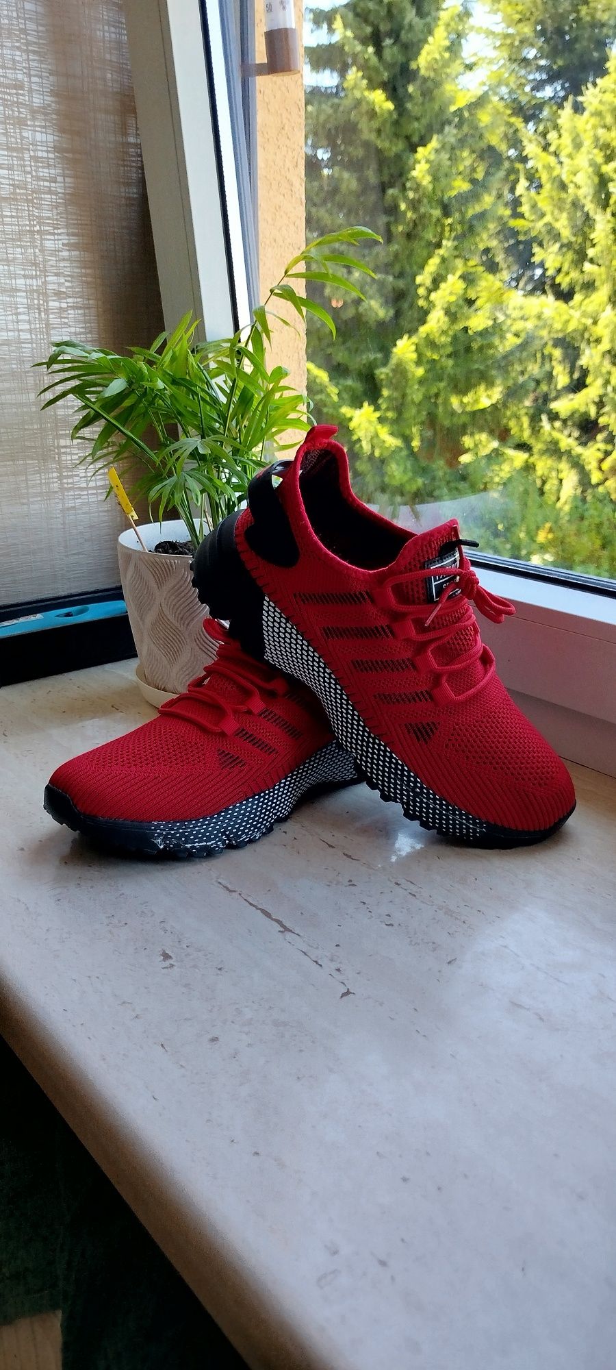 Adidasy męskie sportowe Nowe czerwono czarne roz 43 dł.wkładki 28 cm