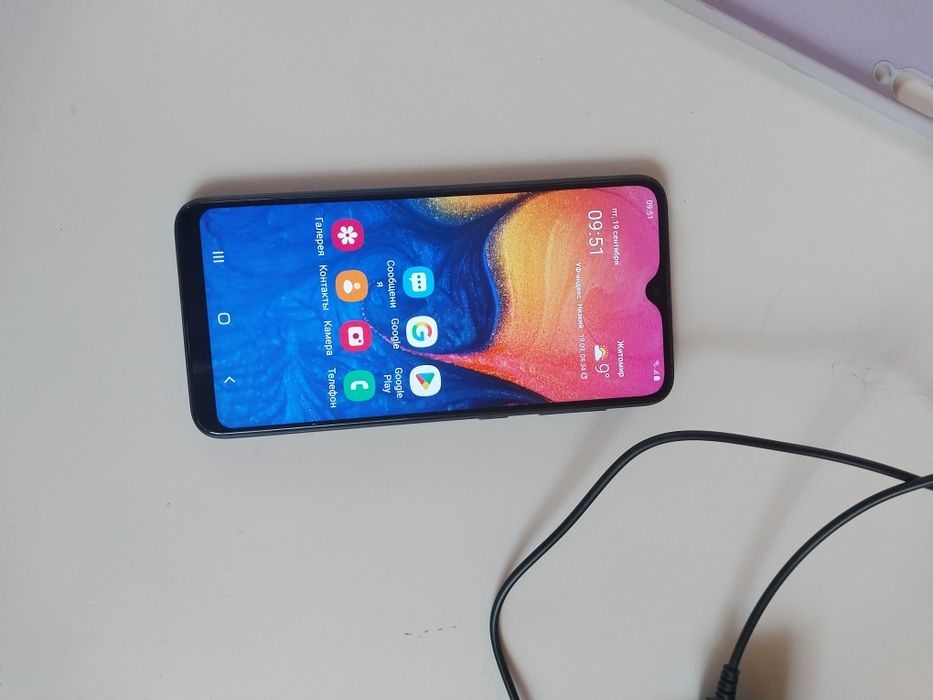 Телефон Samsung A10 в гарному стані!