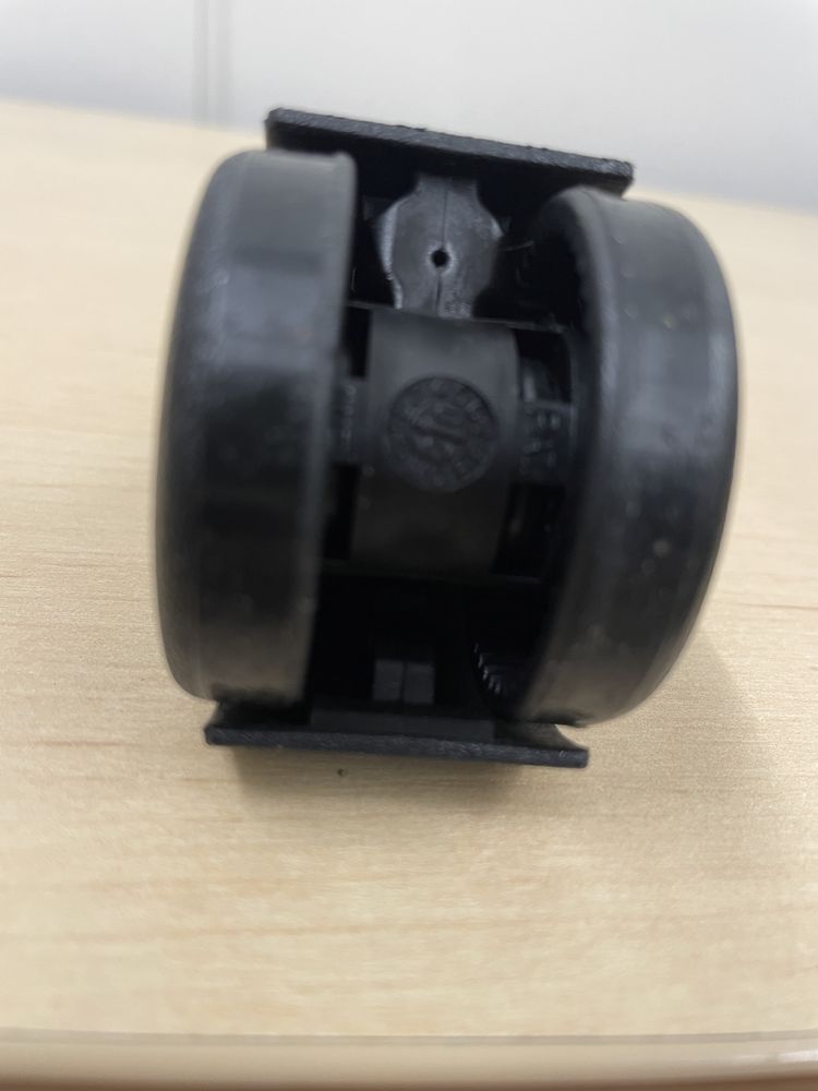 Koło kółko Wd3 Wd4 zbiornika skrętne odkurzacza karcher Wd 2 Se Mv
