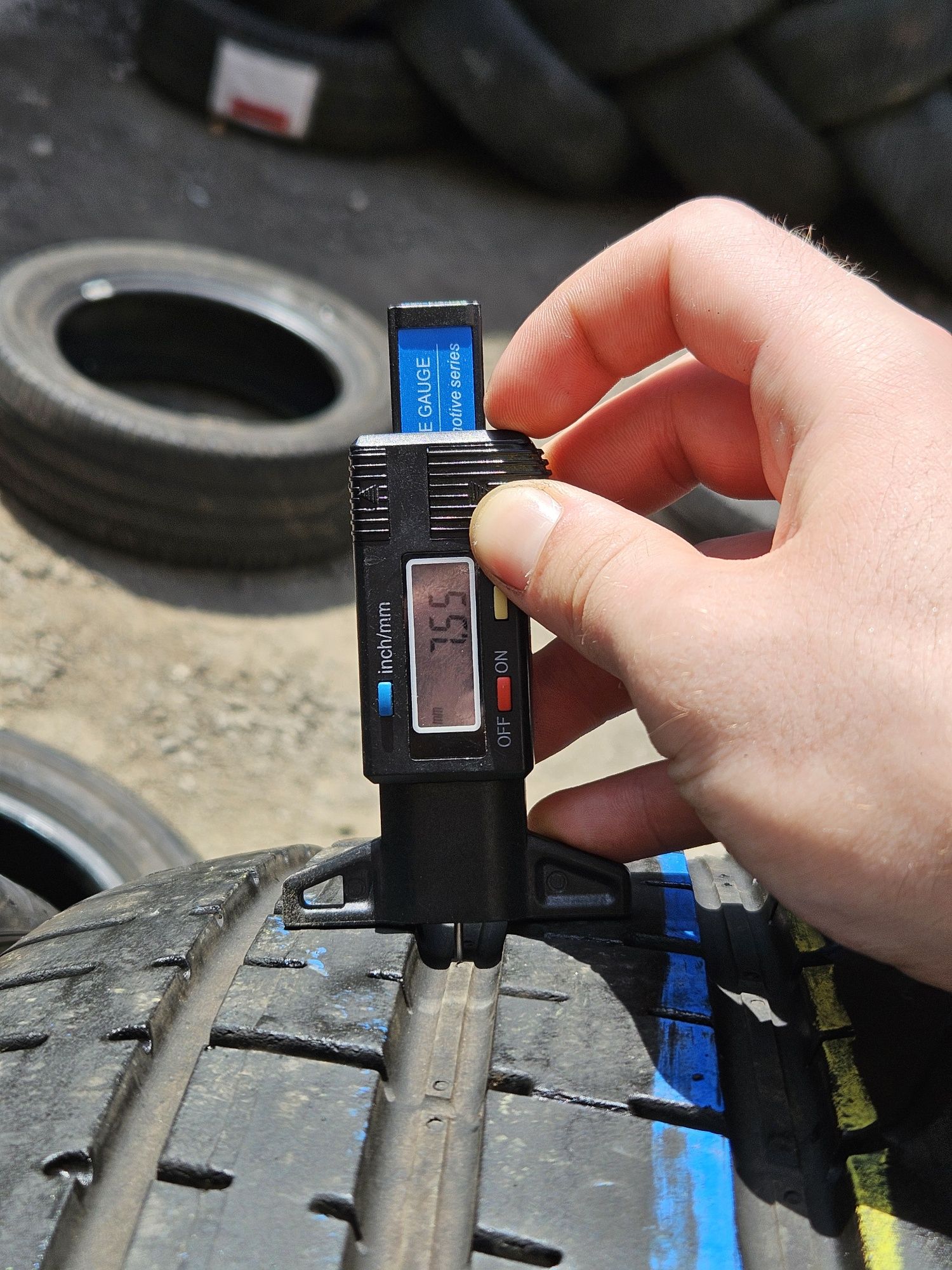 Шины БУ 255 40 R 21 Pirelli p zero RO1 комплект лето