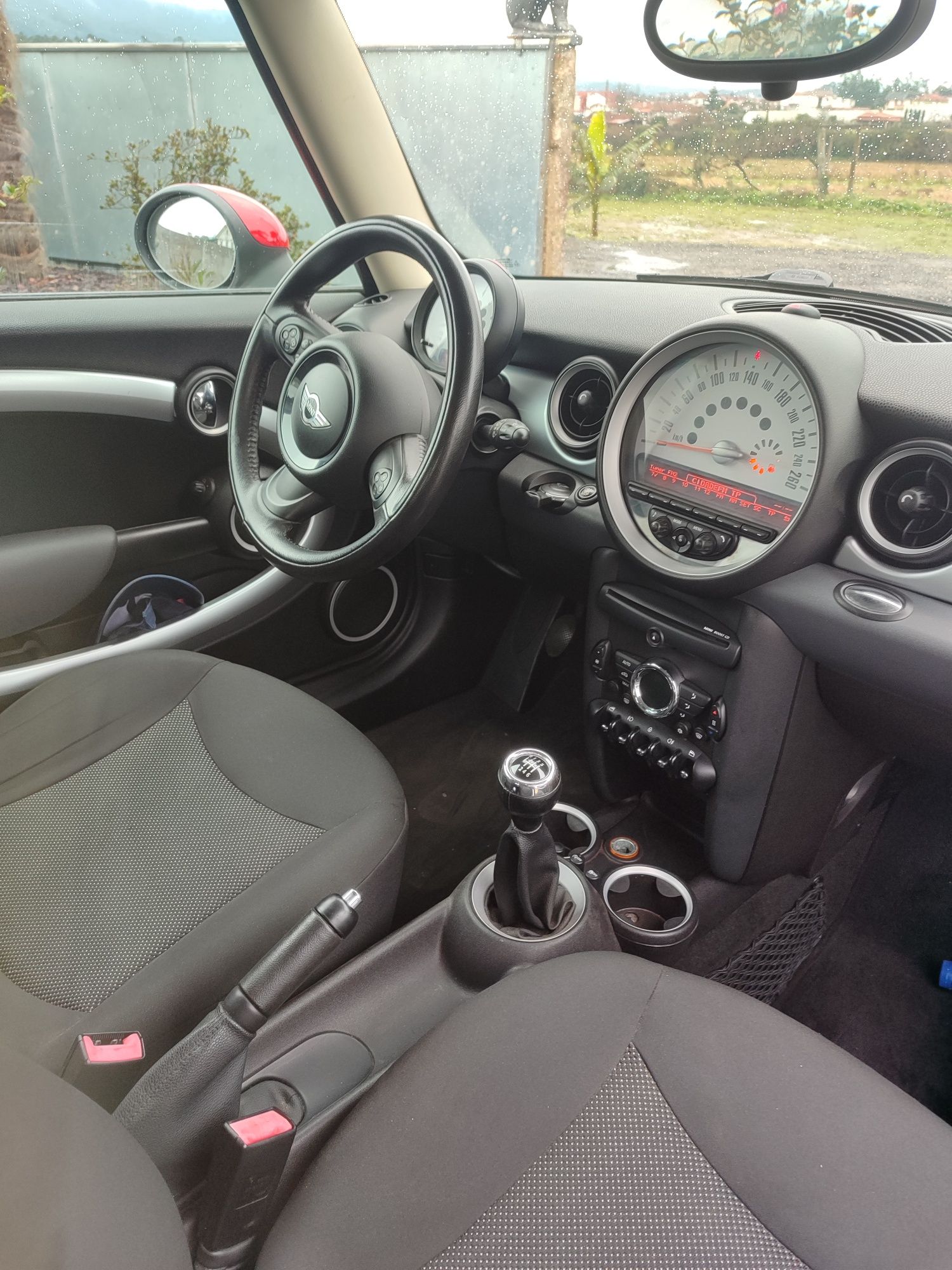 Mini Club Man "Poucos KMS"