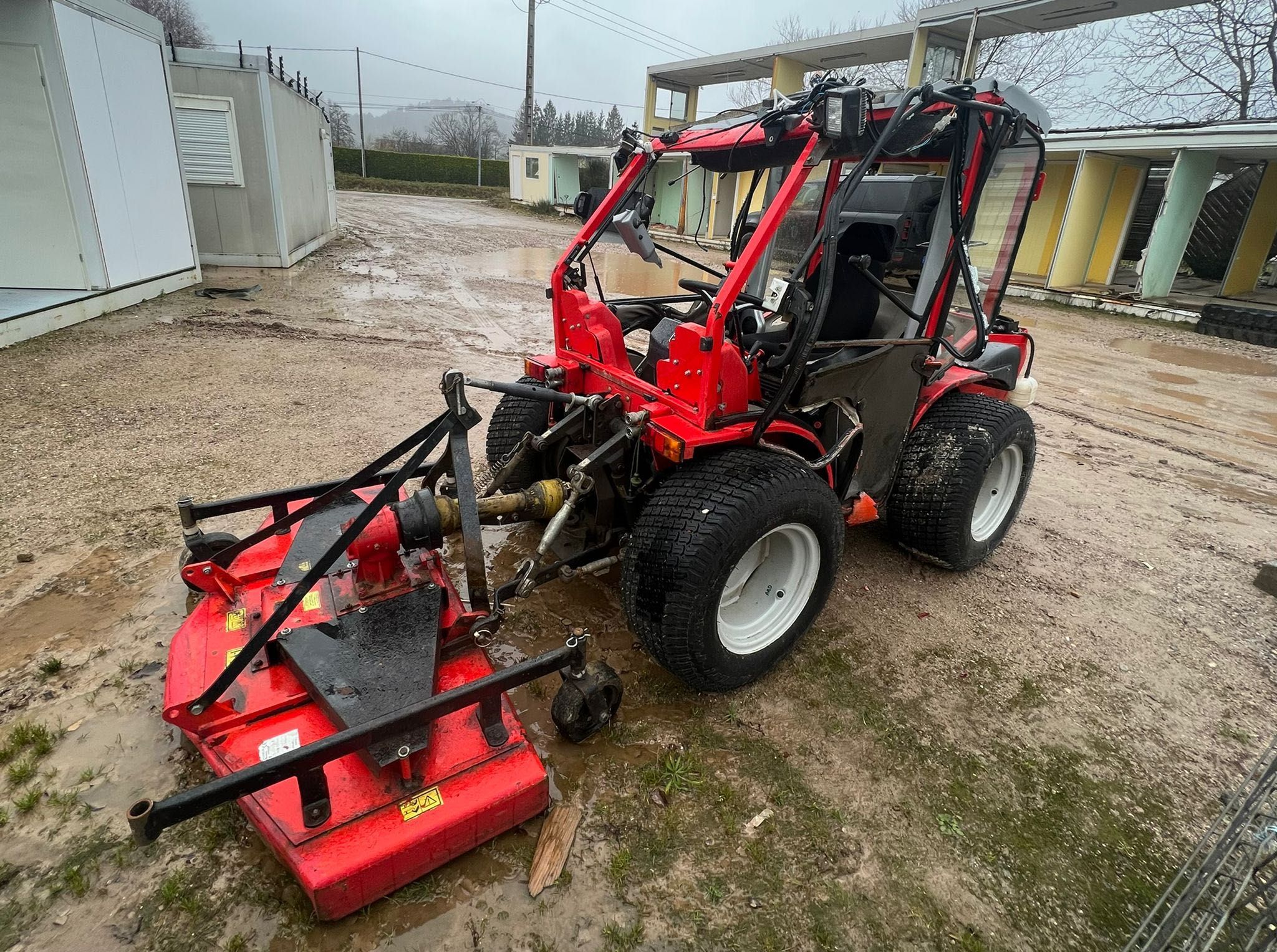 Sprzedam Kosiarka Traktor Antonio Carraro TTR 4400 Uszkodzony