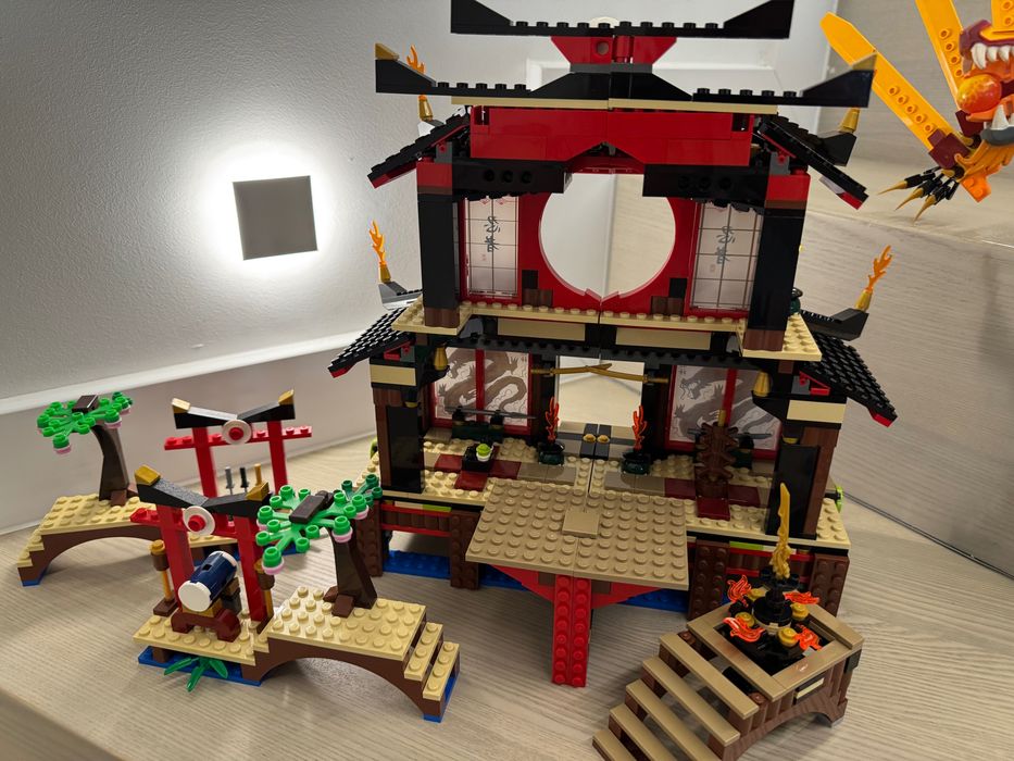 Rezerwacja. Unikat! LEGO Ninjago 2507 Świątynia Ognia KOMPLET
