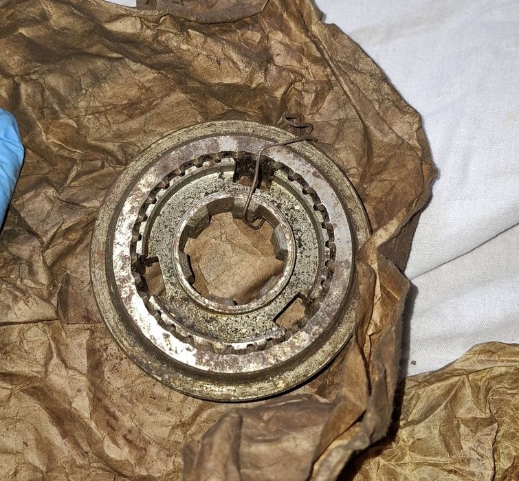 FSO Warszawa -nowe części z okresu komuny / PRL-U