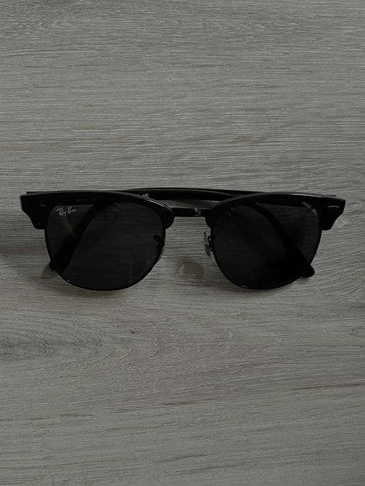 Okulary przeciwsłoneczne czarne RayBan Clubmaster - stan idealny