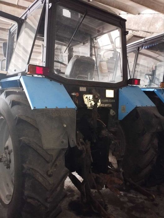 Трактор МТЗ 1221