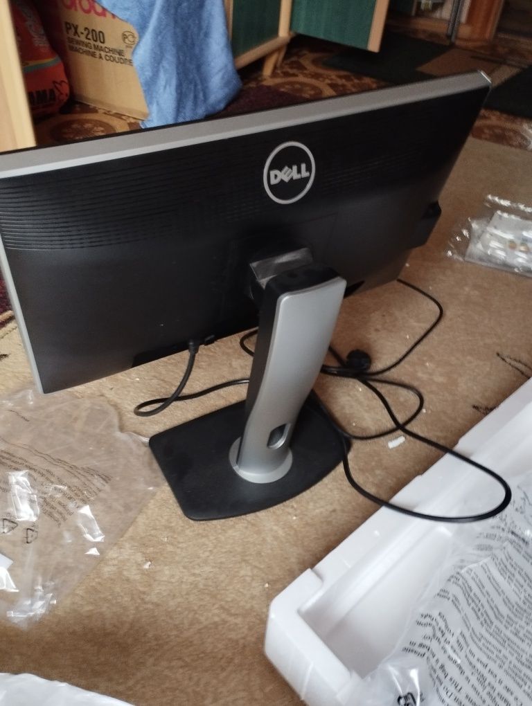 Монітор Dell p2212