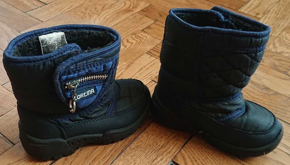Buty zimowe śniegowce kozaki ocieplane CORTINA rozmiar 22