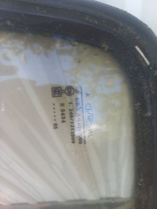 Скло заднє на ваз 2101-07