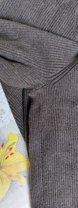 Miękki oryginalny sweterek sweter F&F 16/44 khaki