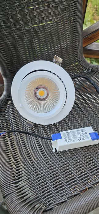 Lampy ledowe halogen wpuszczana w sufit