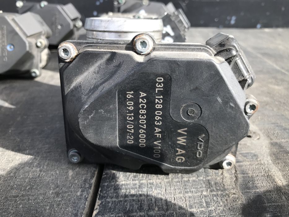 дросельна заслонка клапан ЕГР 1.6 1.9 2.0 passat b6 golf 5 skoda A5