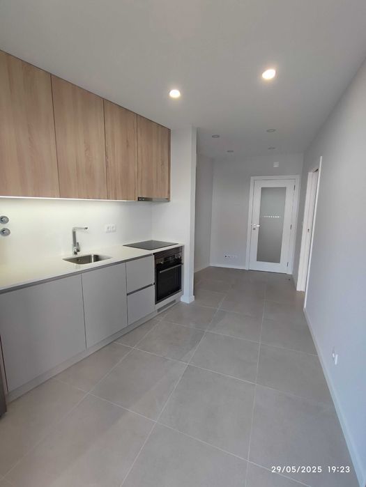 Arrenda-se T1 (Enxara do Bispo – Mafra - Lisboa)