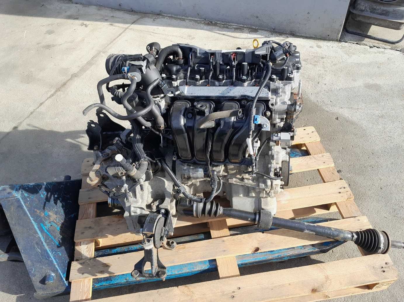 Toyota Auris I 1.3 1.33 vvti - silnik KOMPLETNY