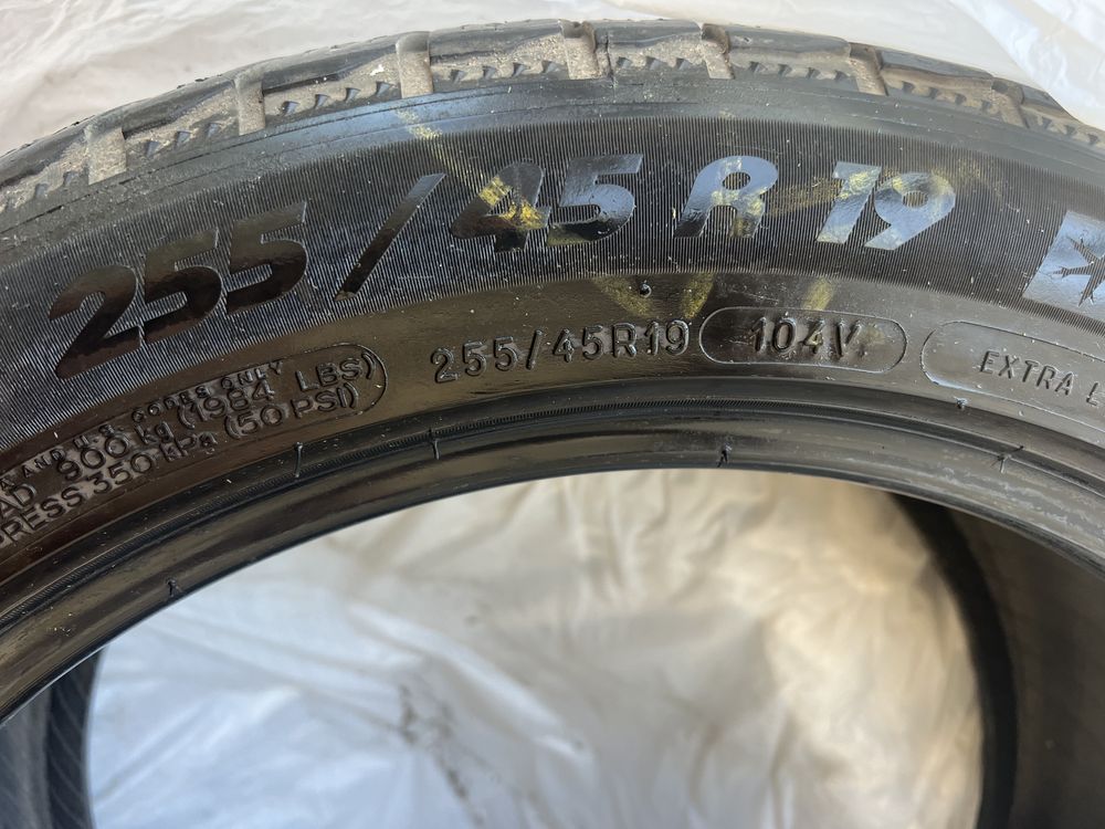 Продам зимові шини Michelin 255/45/19