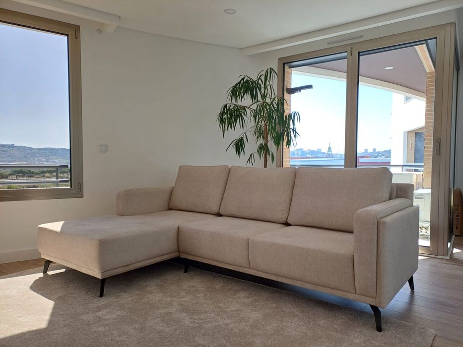 Sofá Novo com as dimensões 2,55x1,60 de Chaise longue