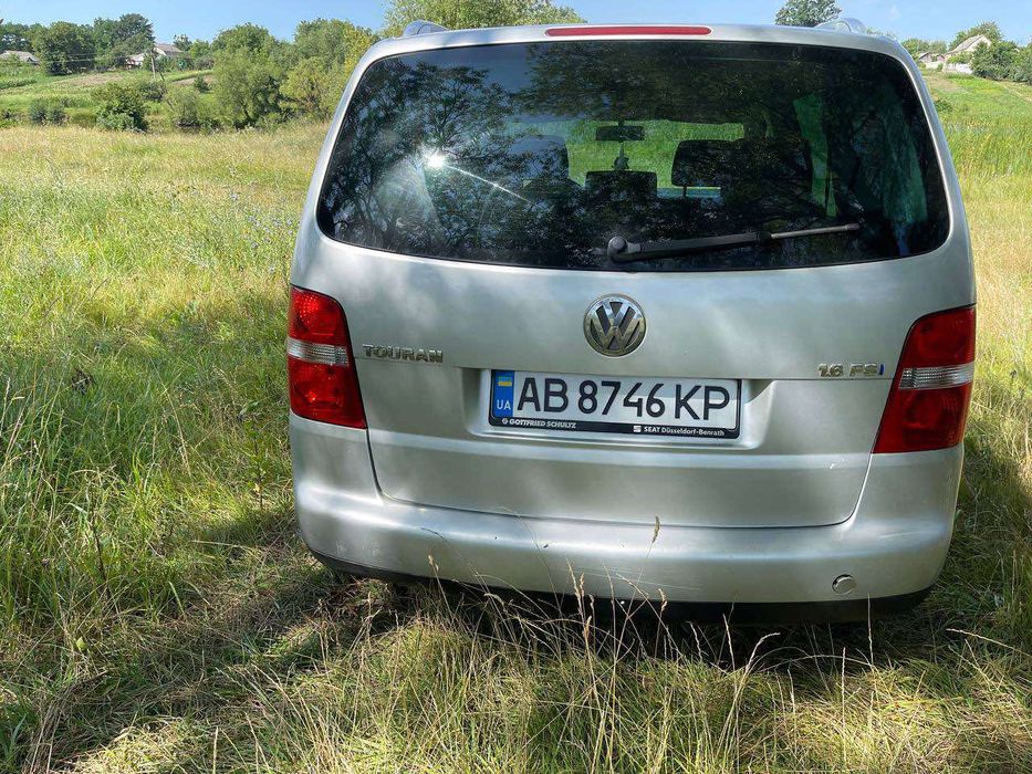 Продам Volkswagen Touran 2004 год