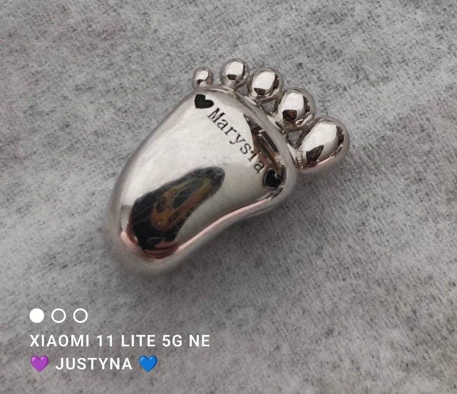 Nowy charms z grawerem personalizowany stópka - srebro 925