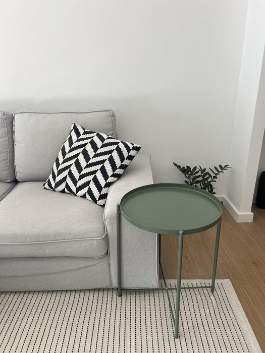 Sofa ikea 2 lugares cinza claro