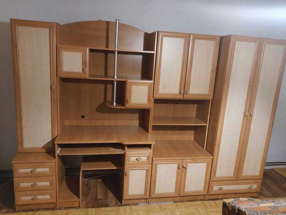 Meblościanka młodzieżowa jasny kolor