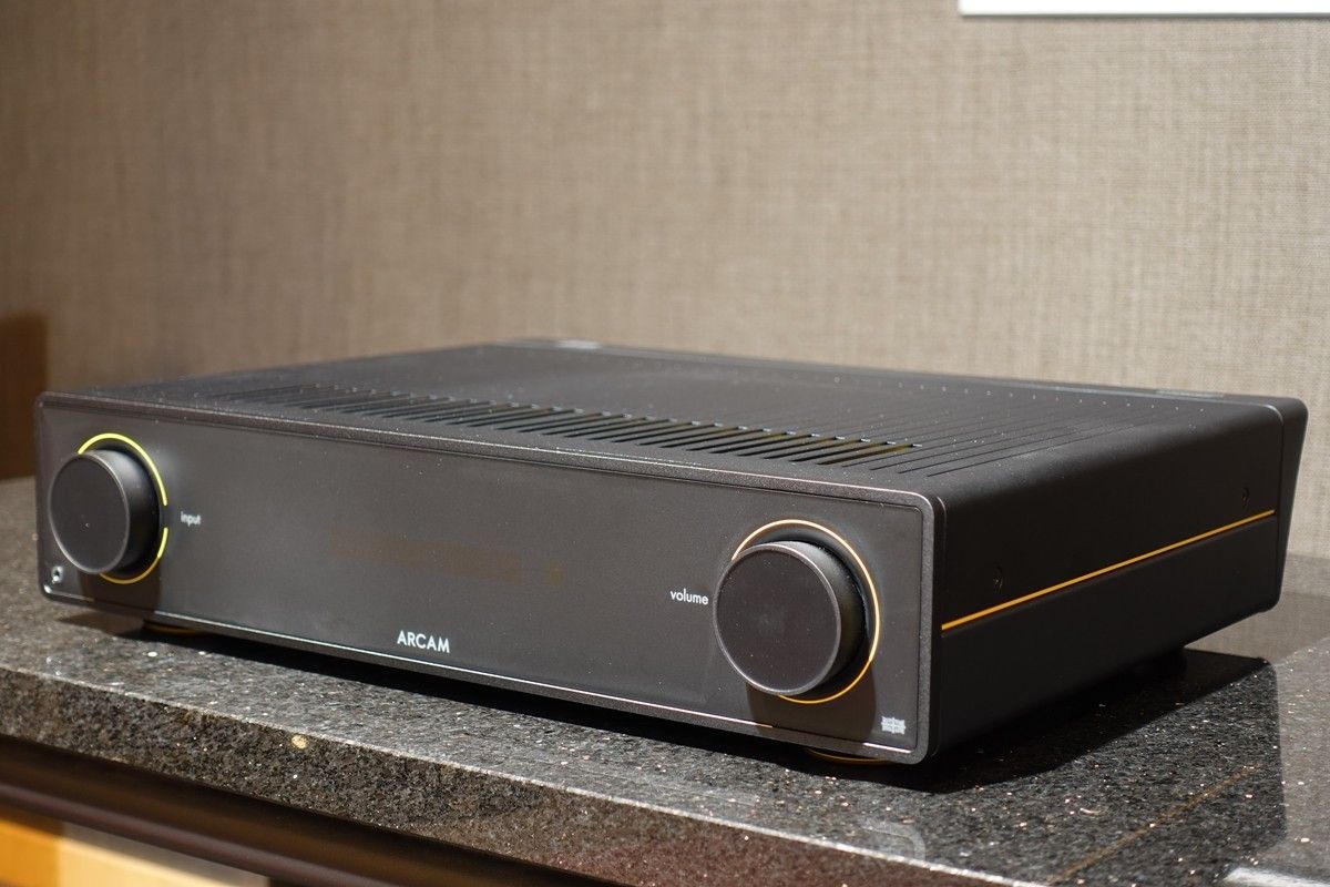 Arcam Radia A15 - Wzmacniacz zintegrowany Outlet - Jak nowy!