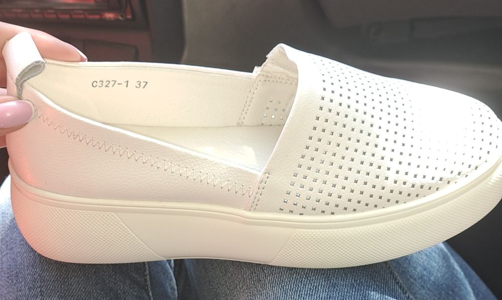 Мокасины белые новые