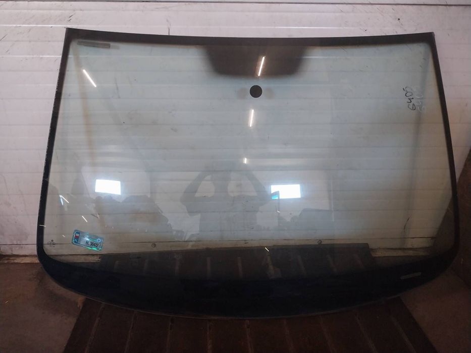 SZYBA CZOŁOWA PRZEDNIA VOLKSWAGEN PASSAT B6 MAZOWSZE