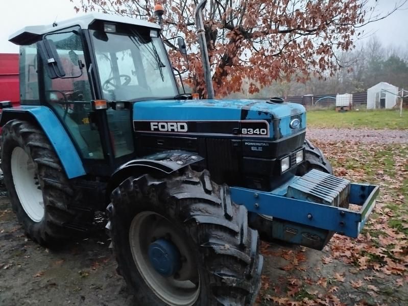 Ciagnik Ford 8340