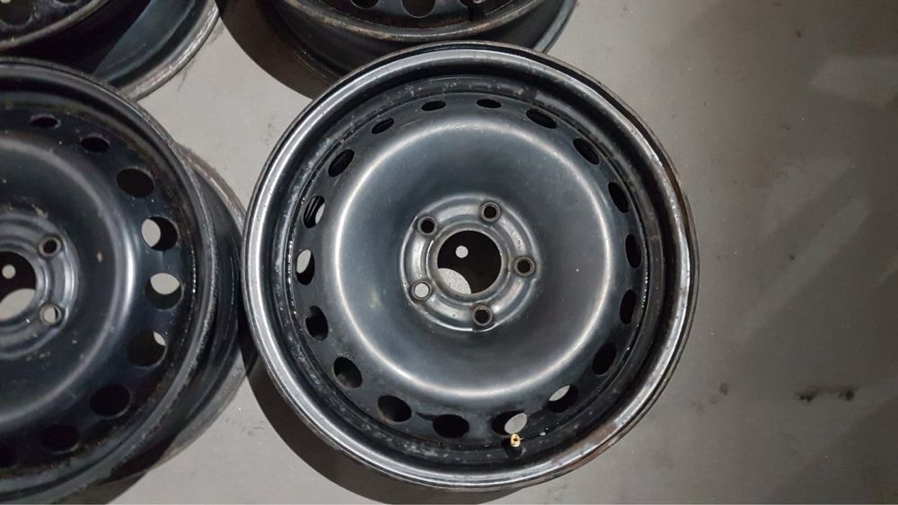 Металеві диски 5х114.3 R16 на Nissan Leaf, підходять на Toyota