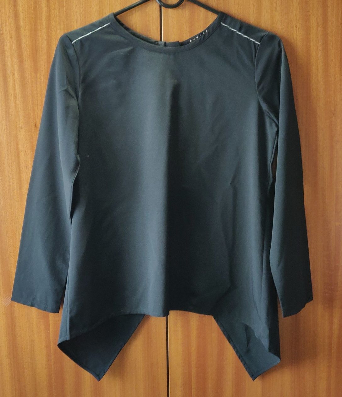 Blusa preta Sisley